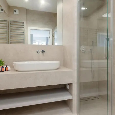 Lux Domaniewska With Sauna & Gym By Renters Prestige 3*