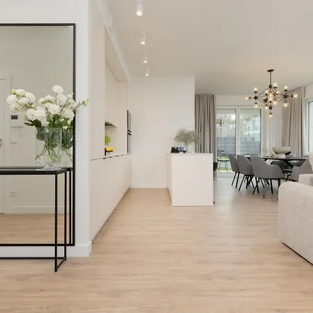 Lux Domaniewska With Sauna & Gym By Renters Prestige Varşova